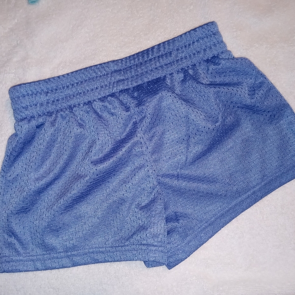 🆕Champion | Girls 2 Piece Short & Shirt Set Size 4 & 6 - Picture 3 of 12